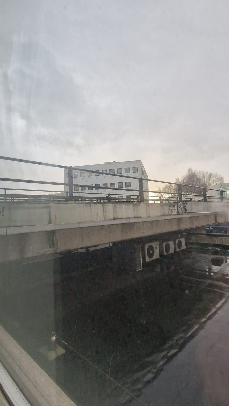 Kantoor- en winkelcomplex Reigersbos – Amsterdam